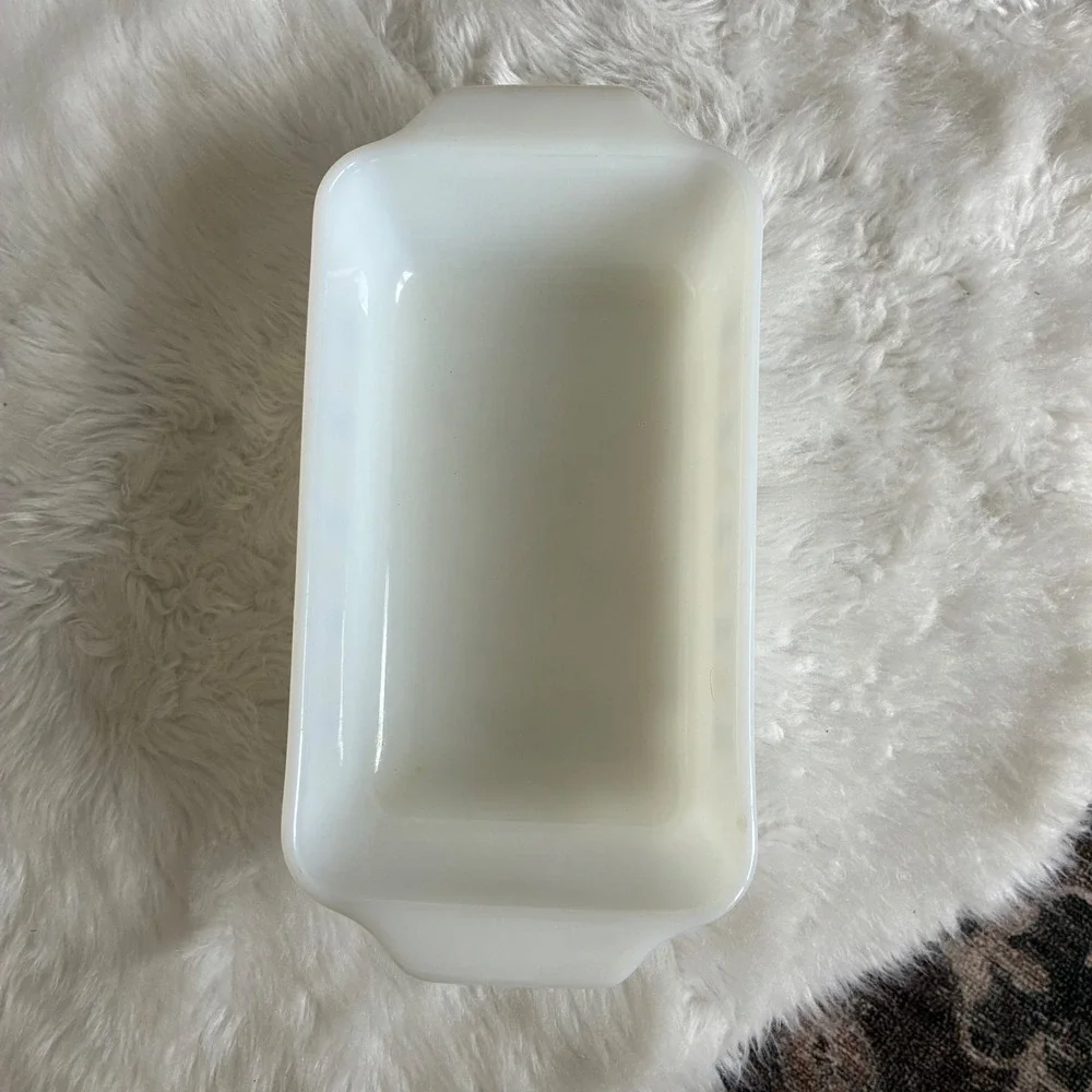 Vintage Fire-King 441 Candle Glow Atomic Starburst 1 Qt Loaf Pan MCM Milk Glass